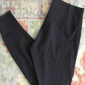Black Lululemon leggings